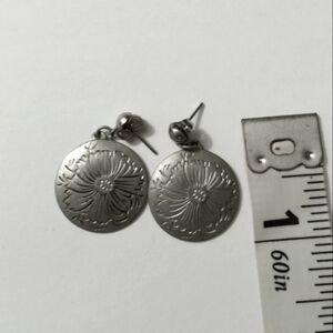 Kirk Pewter 317-10 Vintage Floral Medallion Earrings